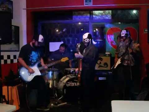 Perversos Cetáceos - Tsunami (en Kocat's Diner)