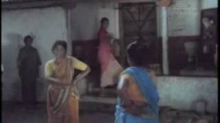 Comedy Scene - 16 Vayathinilae - Kamal Haasan Rajn