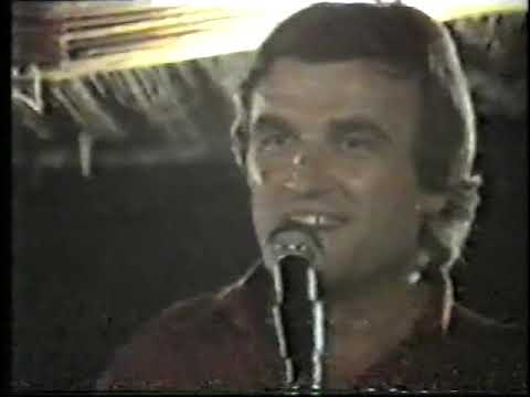 vlc record 2021 04 15 18h16m14s dvd Sigurnjak Milan .U Krasnu 1988.