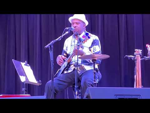 Earl “ Guitar “ Williams