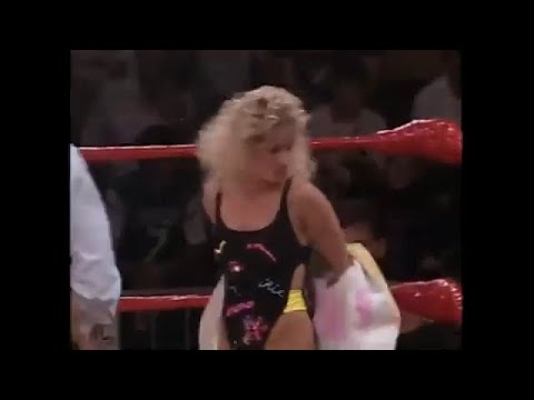 Sindy PARADISE Vs.Mystic Spectre