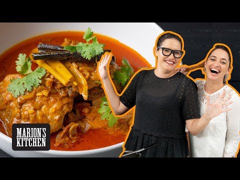 Before ISOLATION...Friends in the kitchen 💃🏻💃🏻| Sri Lankan Chicken Curry | Marion's Kitchen