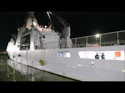 HNLMS Zeeland arriving at KGV Lock 08-09-19