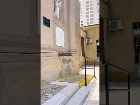Estamos caminando por la puerta de la catedral de #zarate #walking #shorts #tour #buenosaires