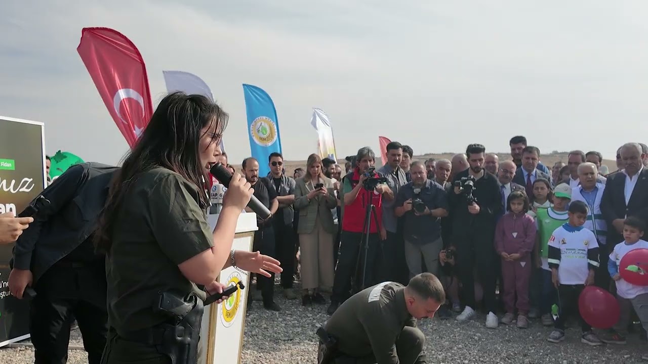 BAŞKAN GÜLPINAR, “MİLLİ AĞAÇLANDIRMA GÜNÜ”NDE FİDAN DİKTİ