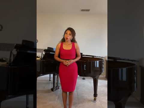 Donde lieta from La Boheme (karaoke)