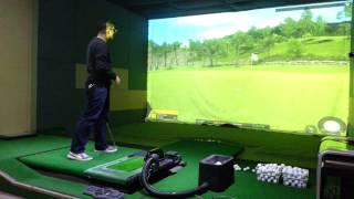 preview picture of video 'Indoor screen golf'