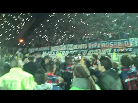 "La vuelta olimpica de San Lorenzo desde adentro" Barra: La Gloriosa Butteler &bull; Club: San Lorenzo