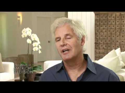 Chris Carter discussesThe X-Files' opening title sequence