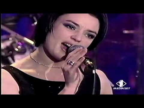 Carmen Consoli @Comici - Sex Machine (1998)