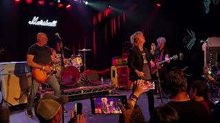 Download lagu The Coverups - Surrender (Cheap Trick Cover)(with Rob Cavallo) mp3 Download lagu The Coverups - Surrender (Cheap Trick Cover)(with Rob Cavallo) mp3