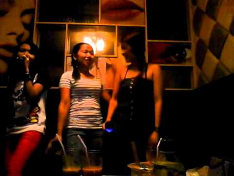 Mabuk janda. Melinda