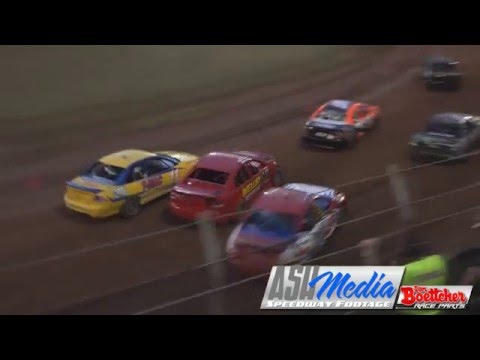 Modified Sedans: Lorensen, Pagel and Macdonald Awesome Heat Race - Kingaroy Speedway