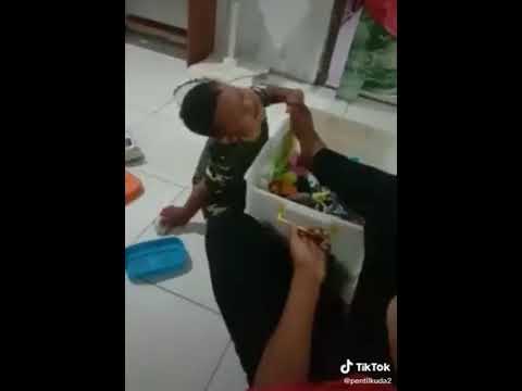 tarik siiisss semongko anak kecil lucu