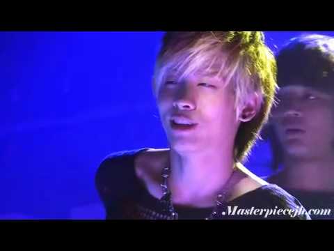 Jonghyun sending you a Kiss. Chu~♡ @ Chcolate Recording