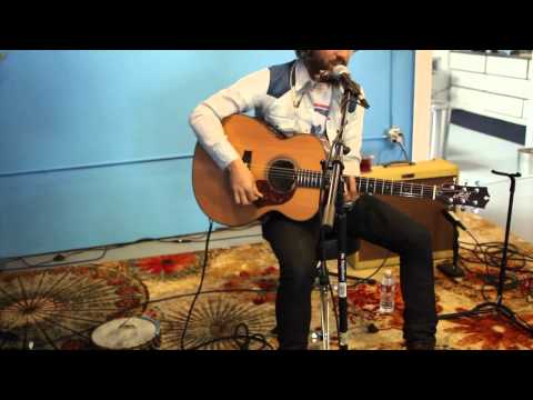 Live at JamBase HQ Episode 19 : John Butler