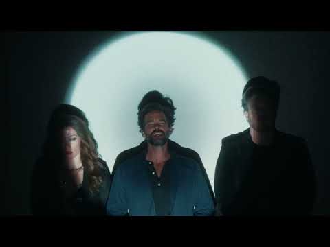 The Lone Bellow - 'Night Goes Black' (Official Music Video)