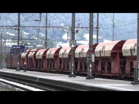 SBB Re 4/4+Re 6/6 CON TRAMOGGE PER IL PIETRISCO PARTE DA ERSTFELD.(CH) 25 - 4 - 2016.