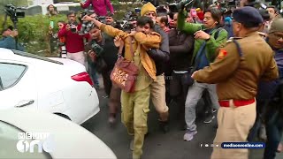 ജാമിഅ മില്ലിയയിൽ സംഘ‍ർഷം; മലയാളി വിദ്യാർഥികളെയടക്കം വലിച്ചിഴച്ച് കസ്റ്റഡിയിലെടുത്ത് പൊലീസ് | BBC