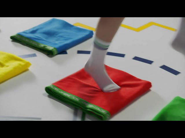 Vídeo relacionado con UNITED COLORS OF BENETTON, Toalla de playa 90x160cm 450gsm terry 100% algodón amarillo Casa Benetton, 90x160