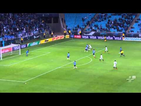 Santos wins the game against Grêmio by 2x0 - 08/29/2014