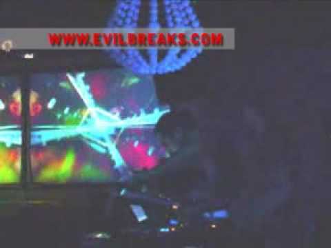 Evil Breaks Dirty: Uberzone