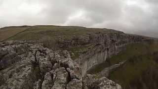 preview picture of video 'Goredale Scar and Malham Cove'