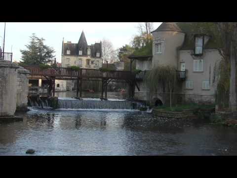 Moret sur Loing : jeux d' eau