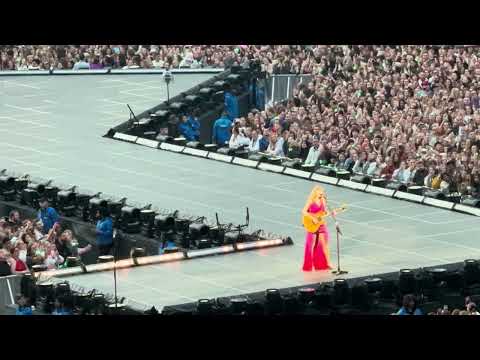 Taylor Swift ‘The Albatross / Dancing With Our Hands Tied Live Dublin