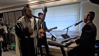 יואלי דוידוביץ & אהרלה גולדמן בתפילת הלל מרגשת #live