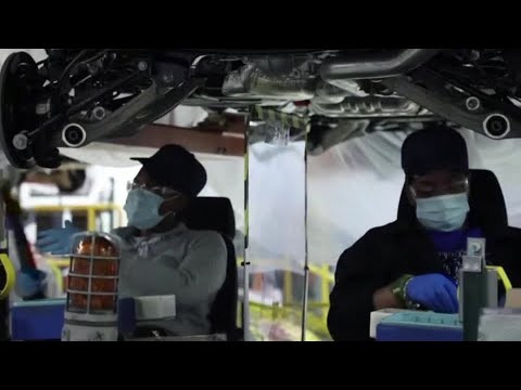 汽車製造商如何讓COVID-19遠離工廠工廠中的房間？ (How automakers keep COVID-19 off factory floors)