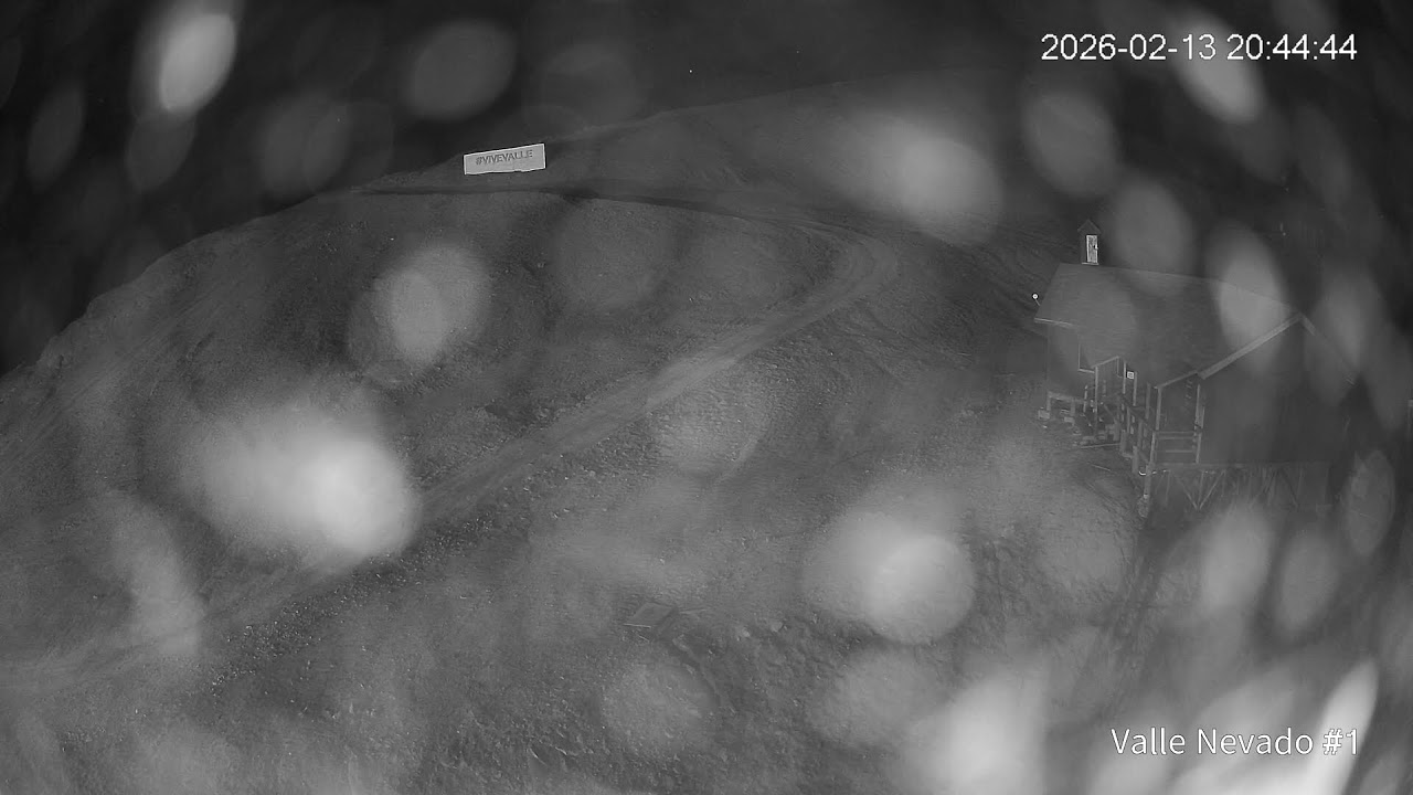 Live webcam view of Valle Nevado La Fourchette Cam