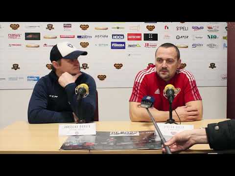 ChL 21/22, 42. kolo: Dukla - Třebíč 0:3, trenéři