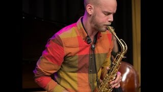 Maarten Hogenhuis plays the Remy Alto Saxophone - Charlies Muziek