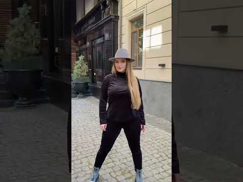 Супер стильные лосины из велюра на хлопковой основе размеры батал - фото 1 - id-p1936340657