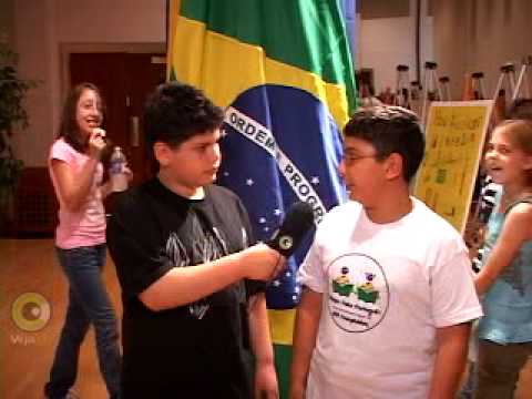 Adam Apsan, Junior Reporter interviews Rafael at the Kids Show Brazilian Press Award 2009