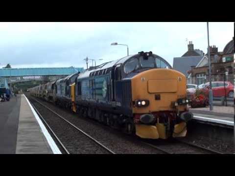 37423 and 37425 on 6K50 at Dunblane 20 08 13