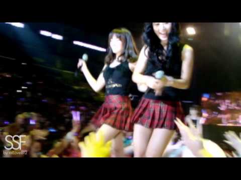 [HD][FMV/Fancam] 100904 SM Town Live (LA): SNSD (소녀시대) Yuri - Just The Way You Are