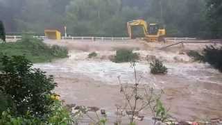 preview picture of video 'Inondation à Ittre - Fleuve sur la route d'Ittre vers Virginal (2)'