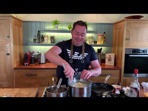 Chocolate mousse with carmelised bananas