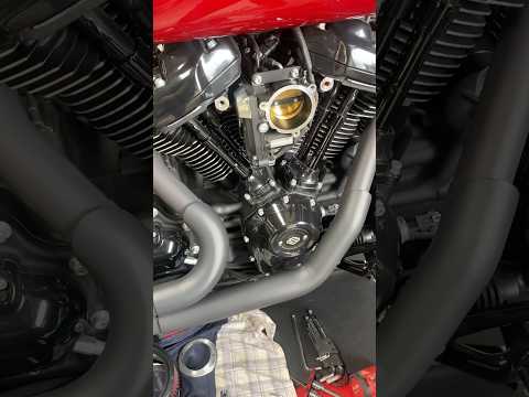 S&S 55mm CNC manifold install on this 117 Breakout 🤙🏼 Harley Davidson performance upgrades #harley