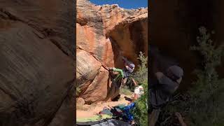 Video thumbnail of Silky Natural, 7a. Rocklands