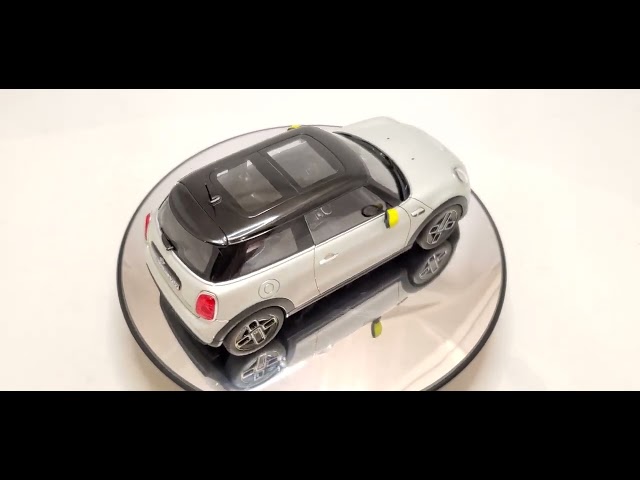 Mini Cooper SE White Silver Norev Dealer Edition 1:18 Diecast