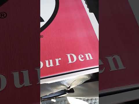 #short #lunch #pizza Fox's Pizza Den #goodfood