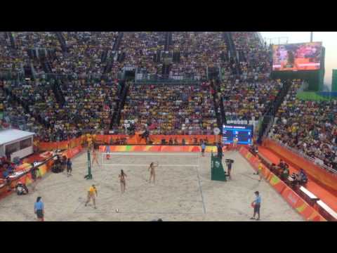 Heidrich-Zumkehr silence the crowd twice at the end of first set - Rio 2016