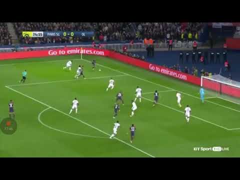 Amazing cavani back heel goal