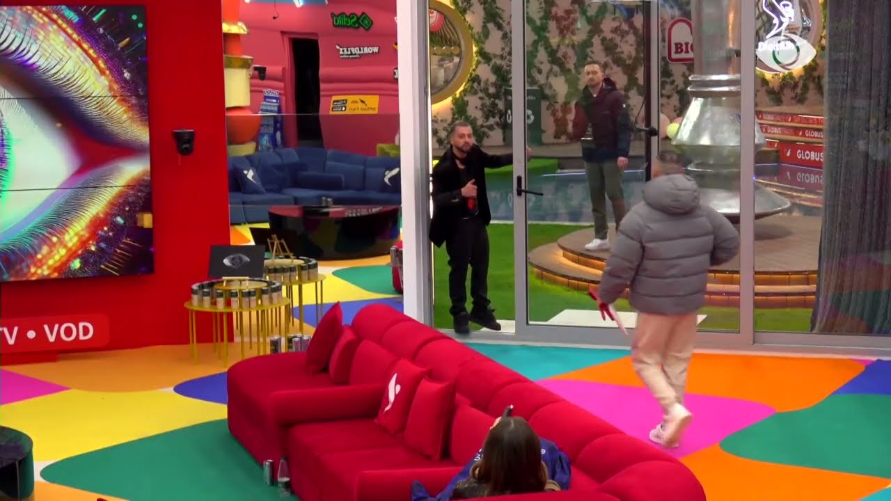 “Jep shfaqje tani…”/ Gjesti debaton me Valbonën: Je duke luajtur me dy djem…