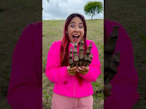 ¿MANO DE MONO NOS ENGAÑÓ? 🤣👋 @CAMILOAGUILLONN @SantiMusicOficial @SantiOficialll