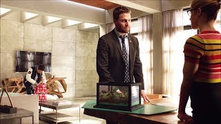 Oliver and Felicity [6x18] &quot;You could tell them that you&#39;re married to a super hacker&quot;