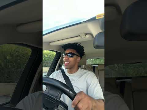 Hai appena comprato la nuova Tesla #elonmusk #tesla #comedy